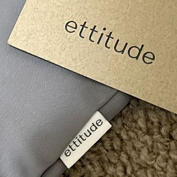 Ettitude Women's M Long Sleeve Sateen Stripe Pajama Top Fog Gray Minimalist New - Picture 11 of 12